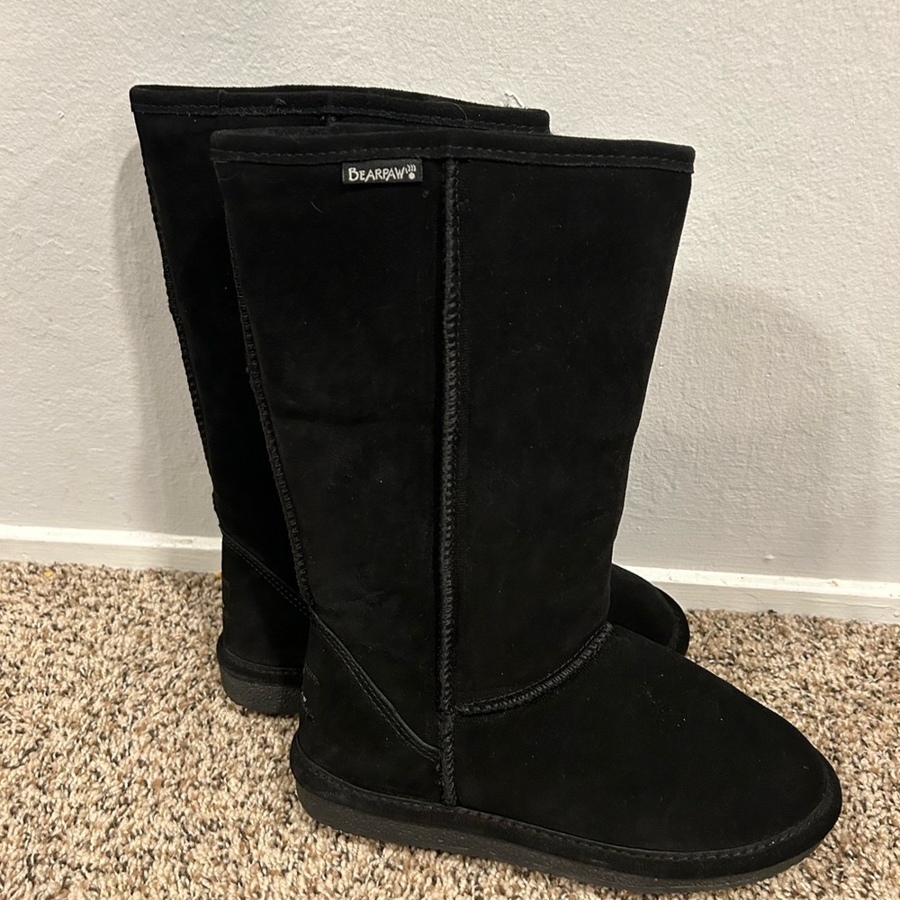 Bearpaw Boots Size 7 - image 2